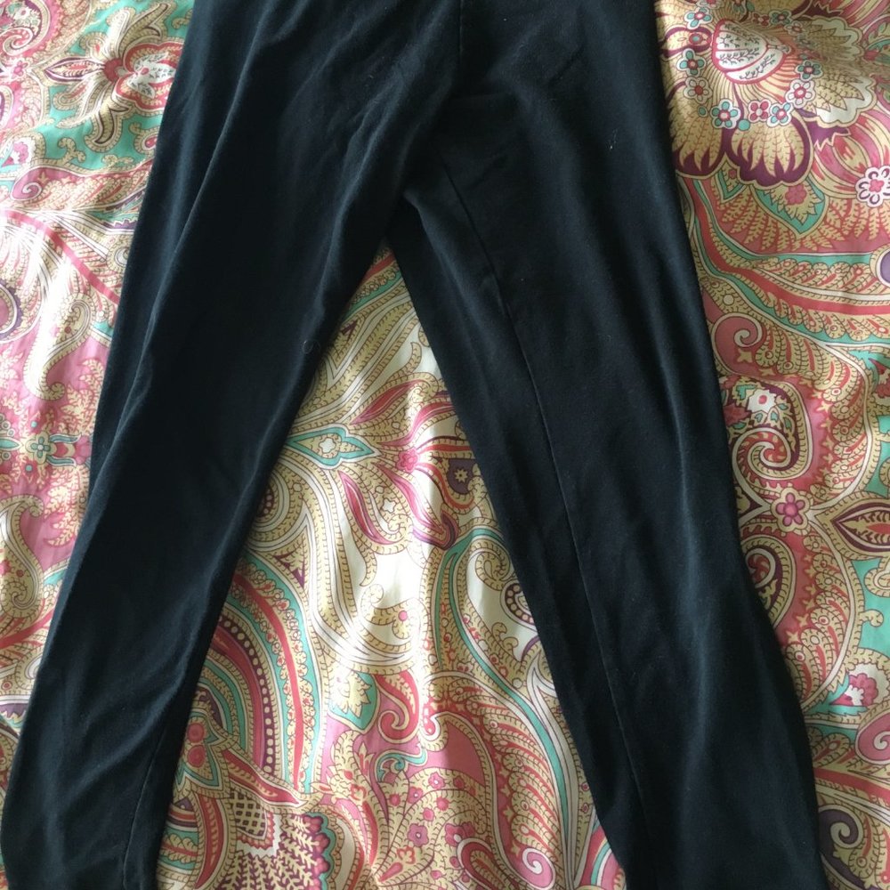 black leggings
